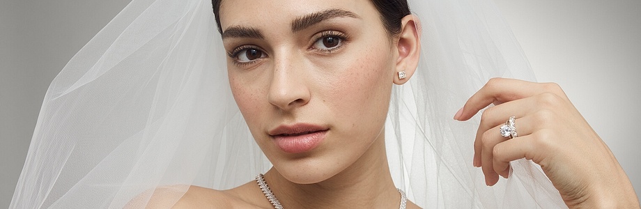 bride wearing diamond jewelry bride wearing diamond jewelry